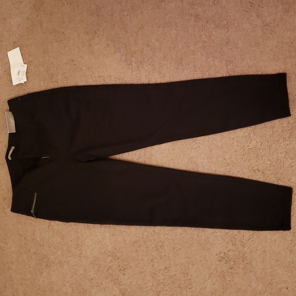 Black skinny ankle jeans